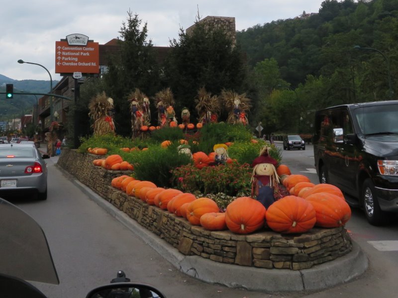 Gatlinburg. Late September, not mid-July. I guess that's why we didn't see the Boy Named Sue.